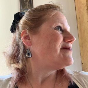 Meet your Posher, Deborah